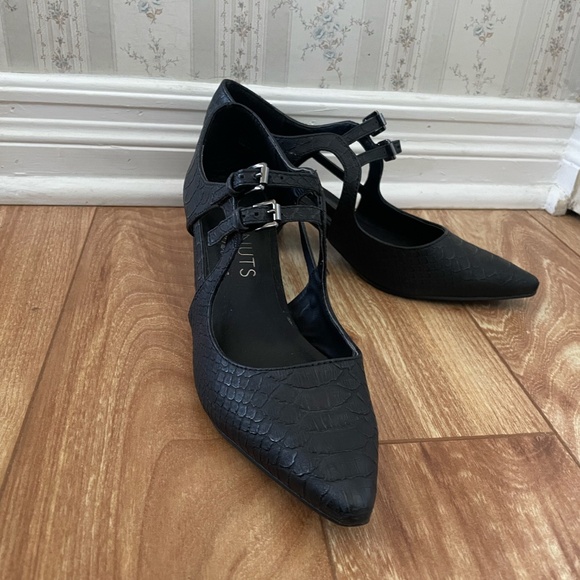 Coconuts by Matisse Pointed-Toe Block Heels - Picture 2 of 6